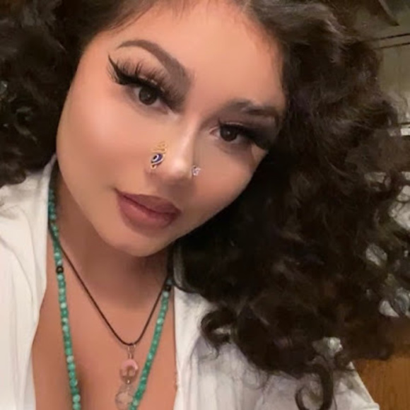 Meet your Posher, Aliyah - Picture 1 of 1